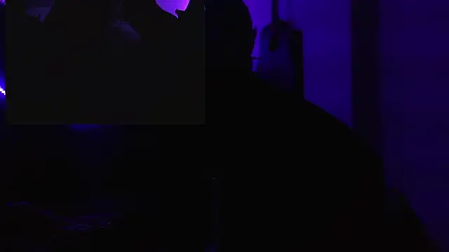 Snapshot of darkclothes chatting on 25, 12, 2024 darkclothes online show from 25, 12, 2024