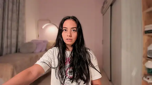 Aleja24Evans online show from 12, 3, 2026