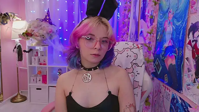 Coconut Mia online show from 29, 10, 2025