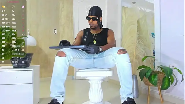 Snapshot of RicoBrown777_ chatting on 19, 4, 2026 RicoBrown777 online show from 19, 4, 2026