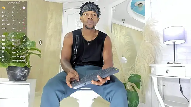 Snapshot of RicoBrown777_ chatting on 24, 4, 2026 RicoBrown777 online show from 24, 4, 2026