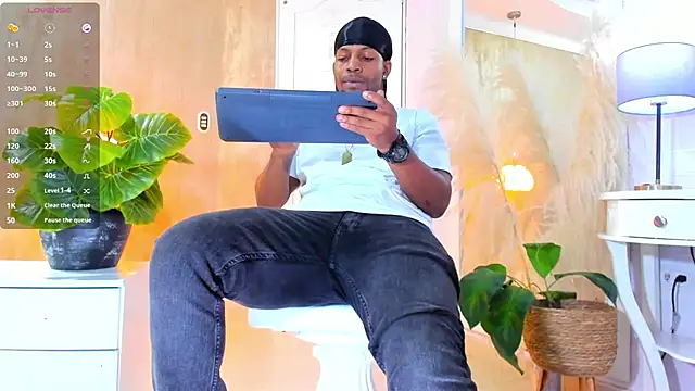 Snapshot of RicoBrown777_ chatting on 27, 4, 2026 RicoBrown777 online show from 27, 4, 2026