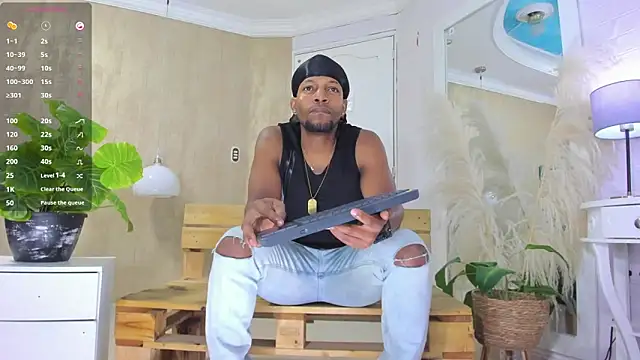 Snapshot of RicoBrown777_ chatting on 6, 5, 2026 RicoBrown777 online show from 6, 5, 2026