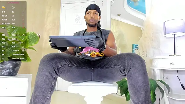 Snapshot of RicoBrown777_ chatting on 9, 5, 2026 RicoBrown777 online show from 9, 5, 2026