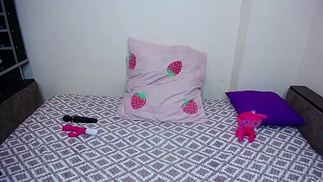 Olivia Graceee online show from 16, 12, 2025