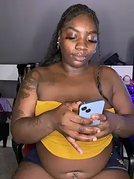 Snapshot of LillShayy chatting on 24, 12, 2024 LillShayy online show from 24, 12, 2024