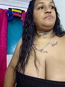 Snapshot of Michelle_Brito1 chatting on 6, 3, 2026 Michelle Brito1 online show from 6, 3, 2026