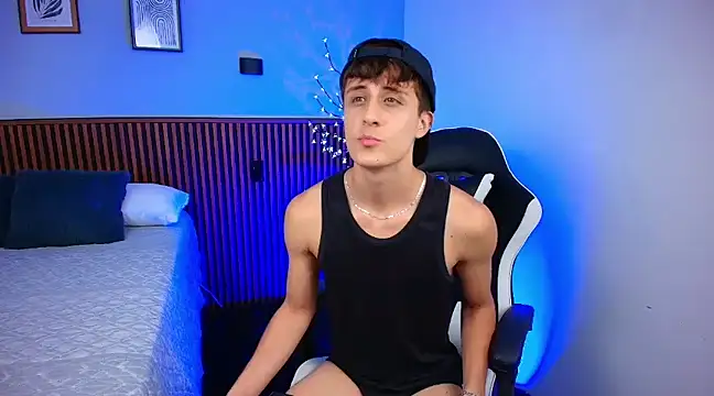 Snapshot of JoseloEvans chatting on 9, 1, 2025 JoseloEvans online show from 9, 1, 2025