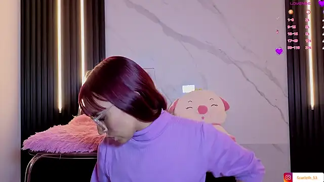 Scarlet Red  online show from 3, 12, 2025