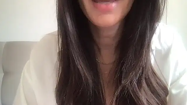 paolajonez online show from 15, 2, 2026