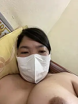 Snapshot of Hachi_Sweetbabie_ chatting on 17, 4, 2026 Hachi Sweetbabie online show from 17, 4, 2026