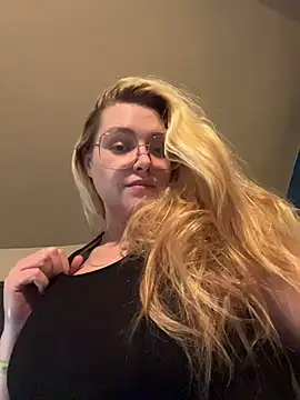 Snapshot of Lalalynn chatting on 20, 5, 2026 Lalalynn online show from 20, 5, 2026