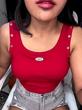 LeisyXO online show from 7, 12, 2024