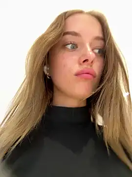 Snapshot of enjoy_my_beauty chatting on 22, 2, 2025 enjoy my beauty online show from 22, 2, 2025