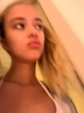 Snapshot of enjoy_my_beauty chatting on 11, 10, 2025 enjoy my beauty online show from 11, 10, 2025