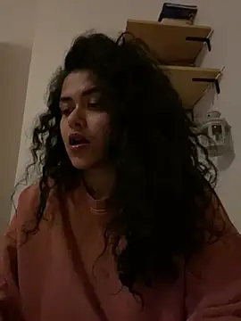 Snapshot of Curvydesifromgermany chatting on 30, 12, 2024 Curvydesifromgermany online show from 30, 12, 2024