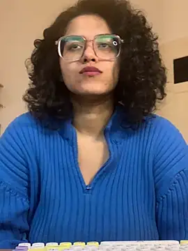 Snapshot of Curvydesifromgermany chatting on 28, 1, 2025 Curvydesifromgermany online show from 28, 1, 2025