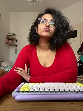 Snapshot of Curvydesifromgermany chatting on 20, 3, 2025 Curvydesifromgermany online show from 20, 3, 2025