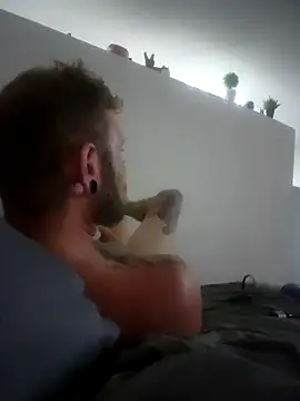 Snapshot of Hunnyhunty420 chatting on 15, 4, 2026 Hunnyhunty420 online show from 15, 4, 2026