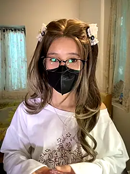 Snapshot of thithi8369 chatting on 30, 10, 2025 thithi8369 online show from 30, 10, 2025