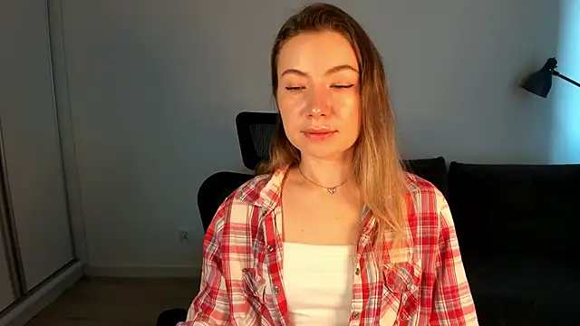 Mia Tasty online show from 5, 3, 2026