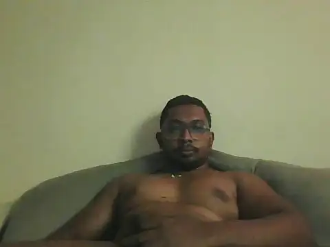 Snapshot of chennaibull101 chatting on 14, 5, 2026 chennaibull101 online show from 14, 5, 2026