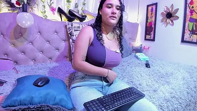 Snapshot of Chanelle_ chatting on 20, 3, 2025 Chanelle online show from 20, 3, 2025