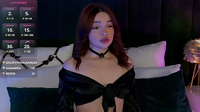 Snapshot of AnaWest chatting on 11, 2, 2025 AnaWest online show from 11, 2, 2025