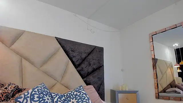 Snapshot of BonnieCute_ chatting on 5, 2, 2026 BonnieCute online show from 5, 2, 2026