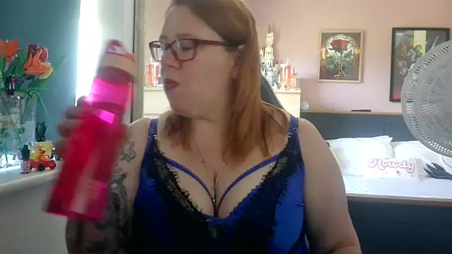 Snapshot of NikiDeeOfficial chatting on 2, 7, 2026 NikiDeeOfficial online show from 2, 7, 2026