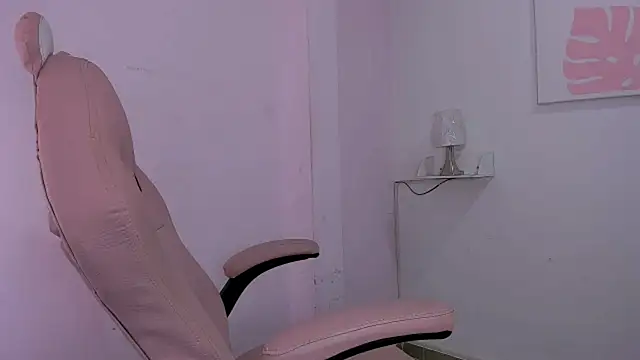 Evelin shy online show from 12, 3, 2026