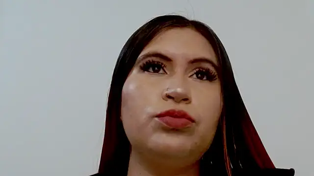 Snapshot of cata__gutierrez_ chatting on 29, 4, 2026 cata gutierrez online show from 29, 4, 2026