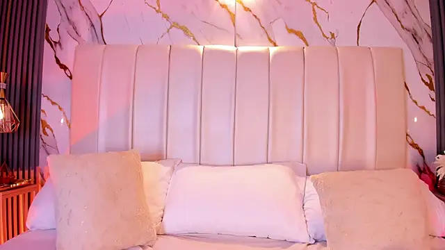 LiaTink online show from 6, 4, 2026