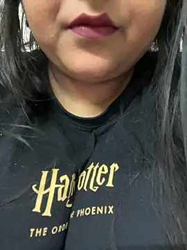 smile pretty online show from 7, 10, 2025