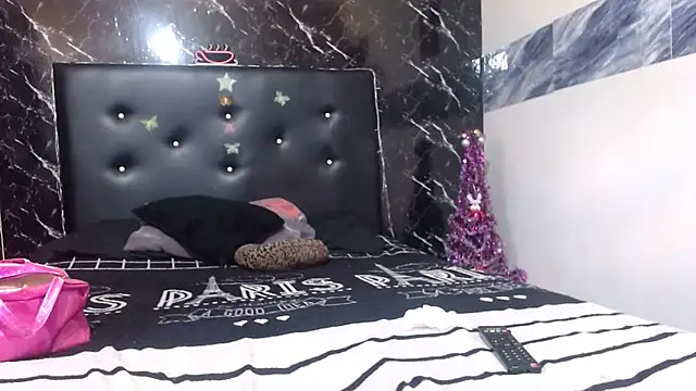 Snapshot of rati_airdinjb chatting on 13, 12, 2024 rati airdinjb online show from 13, 12, 2024