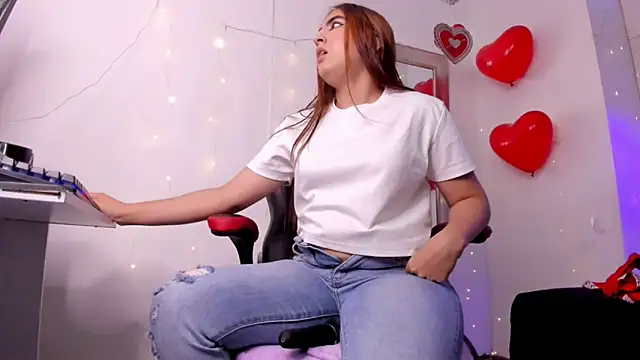 Snapshot of angel_hardy_dl chatting on 10, 4, 2026 angel hardy dl online show from 10, 4, 2026