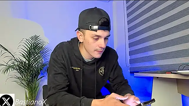 Snapshot of bastia_noooo chatting on 13, 10, 2025 bastia noooo online show from 13, 10, 2025