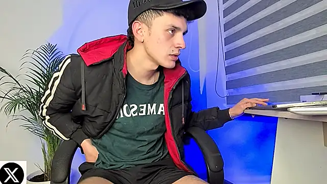 Snapshot of bastia_noooo chatting on 15, 10, 2025 bastia noooo online show from 15, 10, 2025