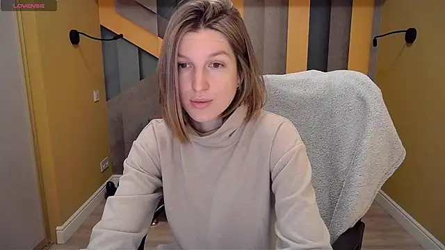 EmilyWalkeri online show from 18, 12, 2024