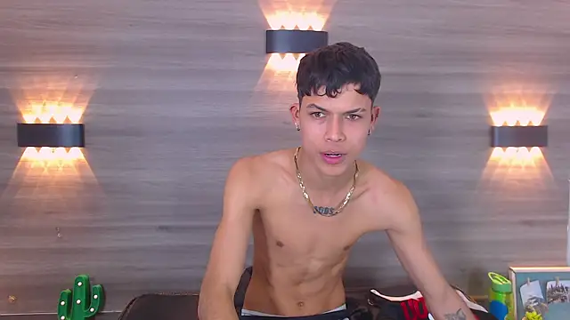 Snapshot of Levis_Montes chatting on 9, 1, 2025 Levis Montes online show from 9, 1, 2025