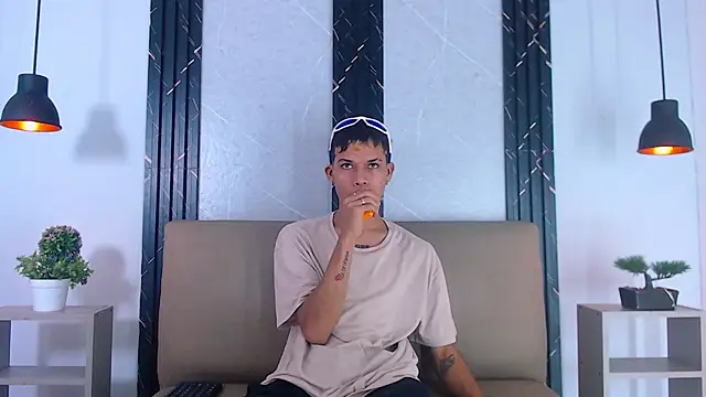 Snapshot of Levis_Montes chatting on 12, 2, 2025 Levis Montes online show from 12, 2, 2025