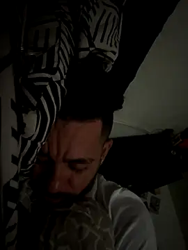 Snapshot of rich0431 chatting on 27, 10, 2025 rich0431 online show from 27, 10, 2025