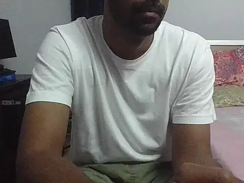 Snapshot of IndianEurope chatting on 18, 11, 2025 IndianEurope online show from 18, 11, 2025