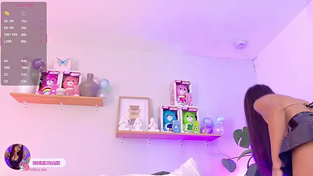 emily bank online show from 25, 11, 2025