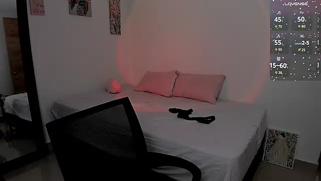 Agatha Vixen online show from 2, 12, 2025