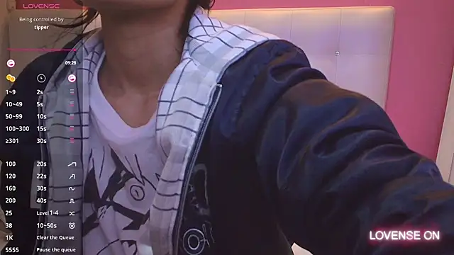 yourcuteneighbourr online show from 8, 2, 2025