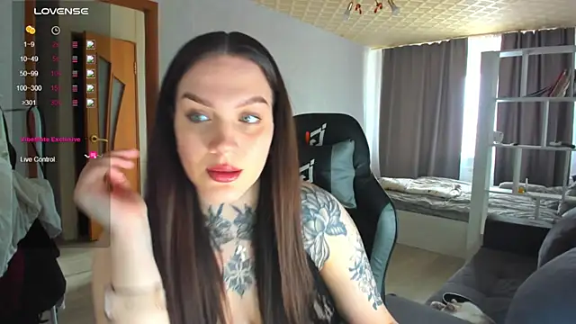 AizaRose online show from 14, 4, 2026