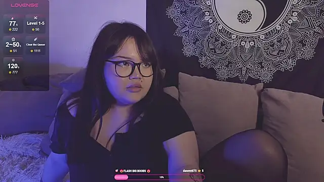 Snapshot of LeyaKan chatting on 3, 12, 2024 LeyaKan online show from 3, 12, 2024