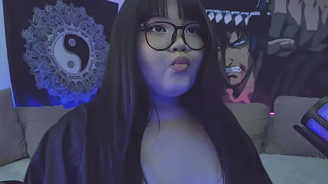 Snapshot of LeyaKan chatting on 19, 1, 2025 LeyaKan online show from 19, 1, 2025