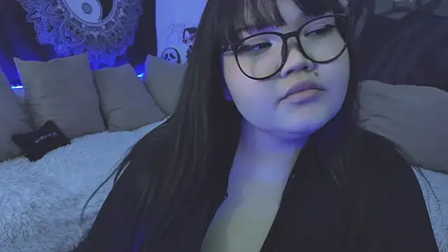 Snapshot of LeyaKan chatting on 28, 1, 2025 LeyaKan online show from 28, 1, 2025